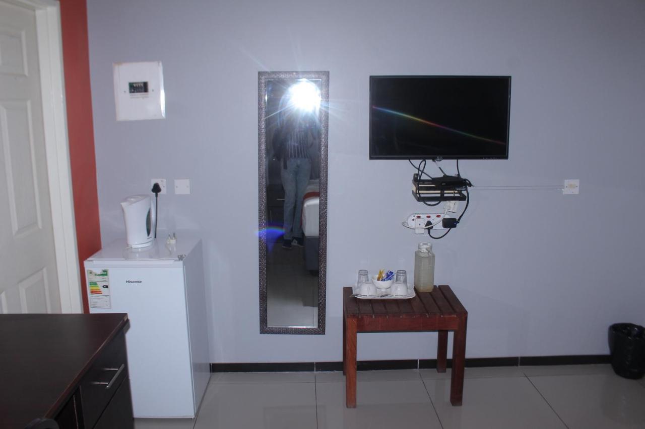 Global Guest House Kasane Buitenkant foto