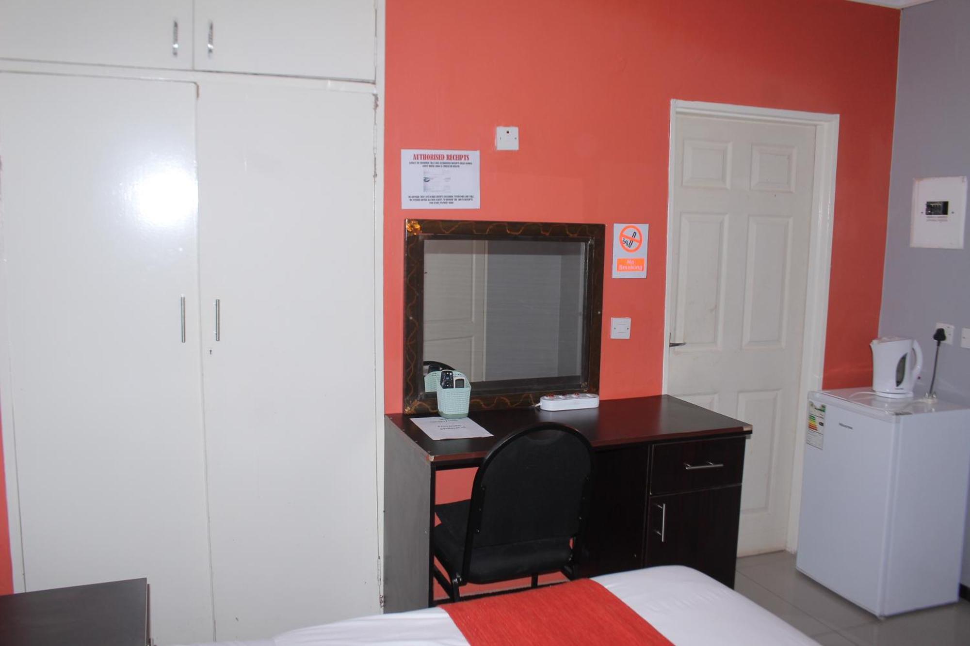 Global Guest House Kasane Buitenkant foto