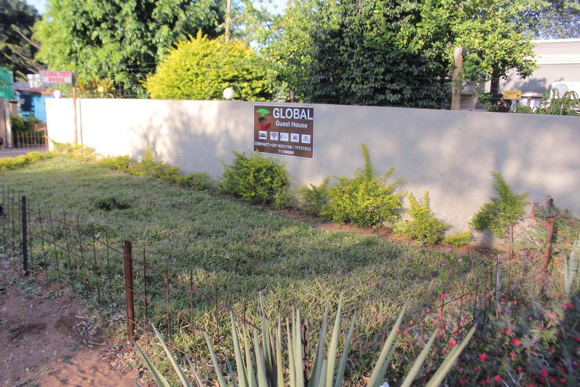 Global Guest House Kasane Buitenkant foto