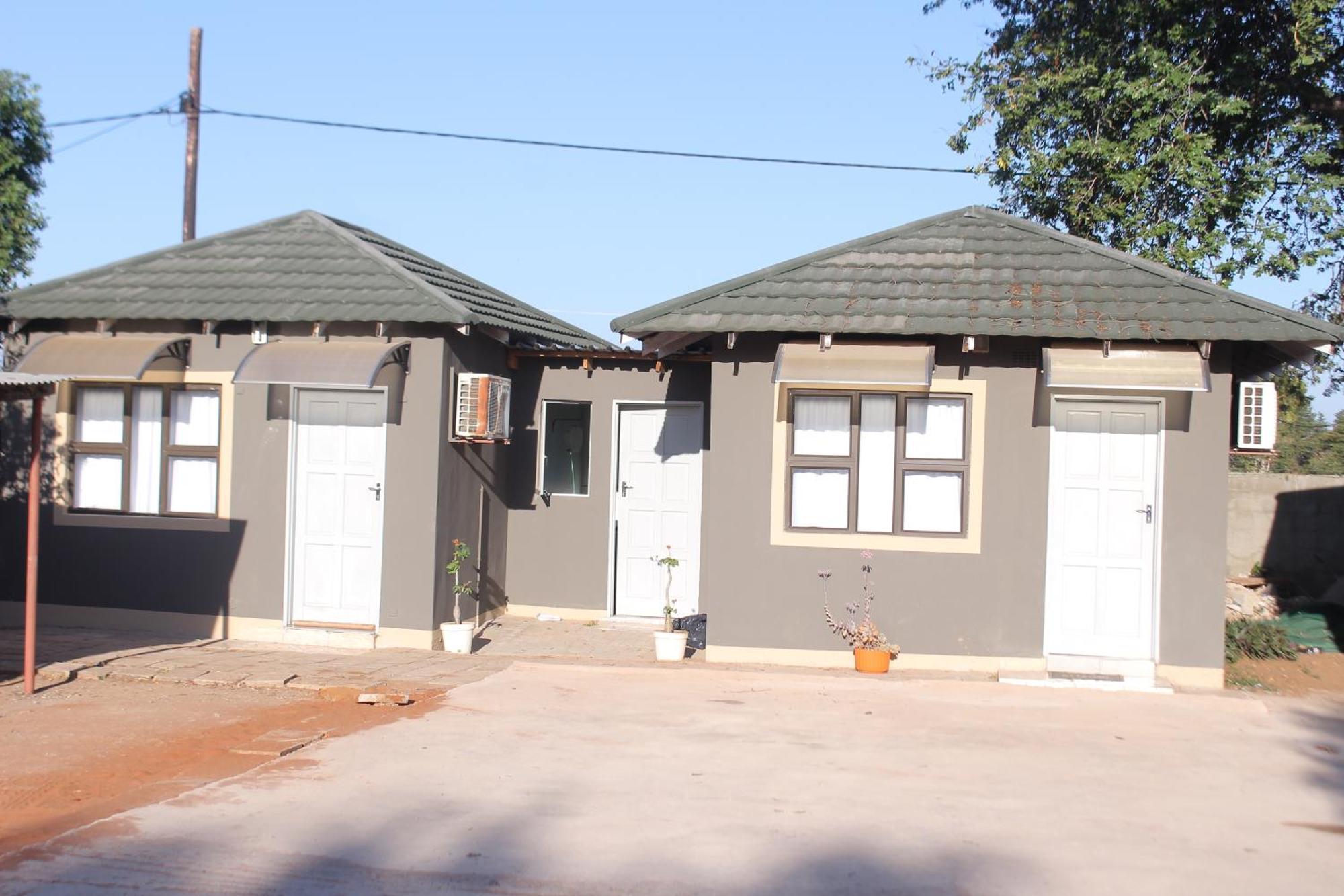 Global Guest House Kasane Buitenkant foto